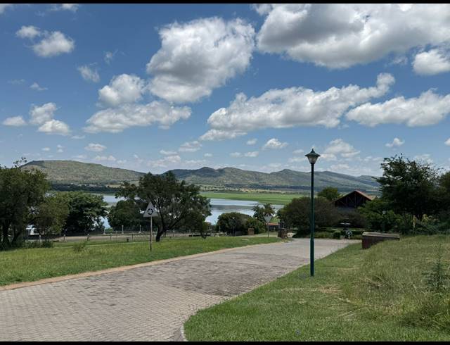 715M² VACANT LAND FOR SALE IN KOSMOS